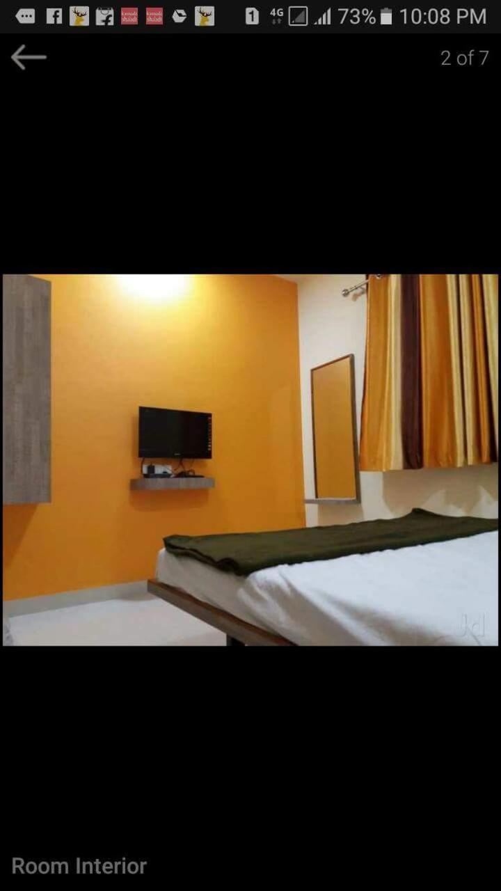 Vrundavan Hotel And Lodging Akalkot 外观 照片